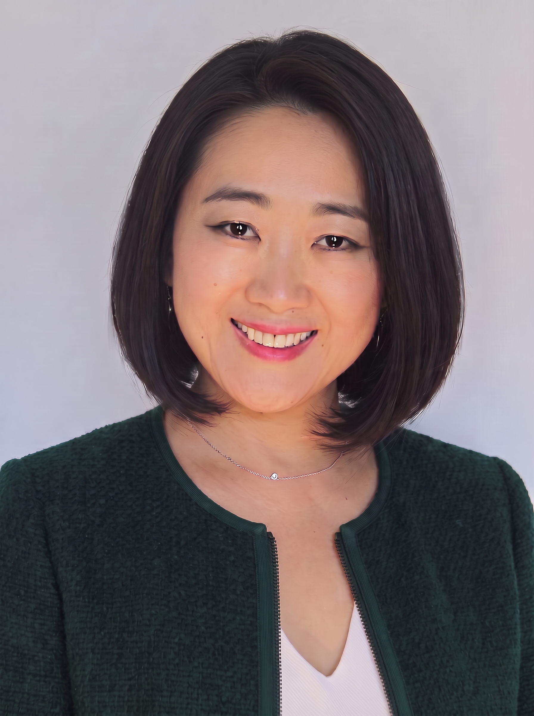 Yelena Mun, Real Estate Advisor